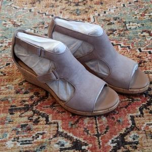 Clark's Un Plaza Strap Sandal Grey Nubuck